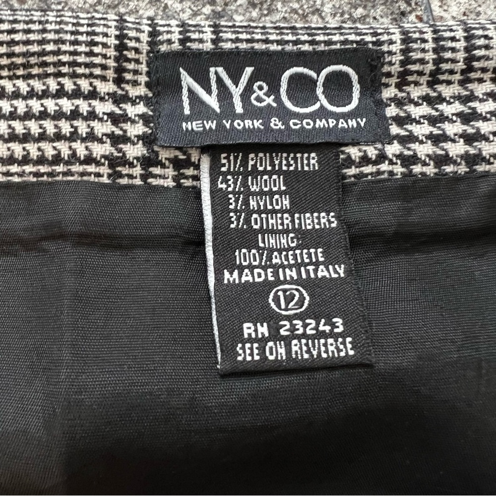 New York & Company Black and White Plaid Mini Skirt- Size 12 - Picture 8 of 10